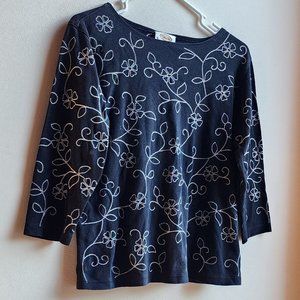 Talbots Embroidered Floral Scoop Neck Sweater Size Medium